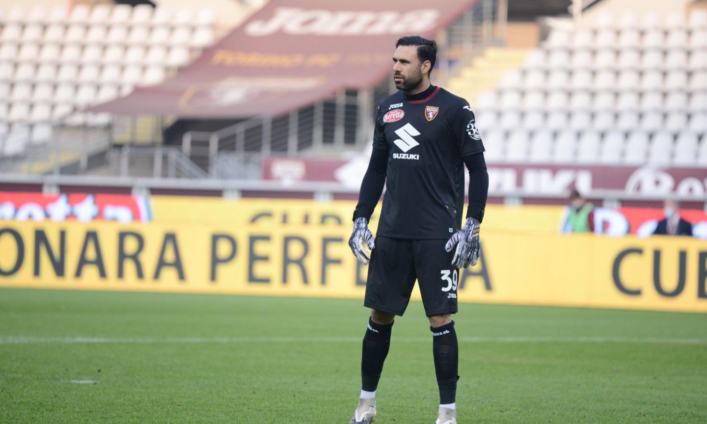 Juve, si cerca un secondo portiere esperto: 'Si fa il nome di Sirigu'