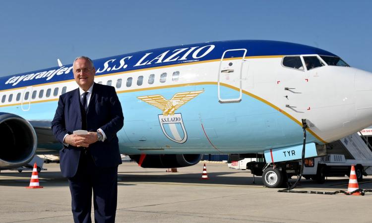 Mancano charter a basso costo, Salernitana a Milano con l'aereo della Lazio. Ira dei tifosi!