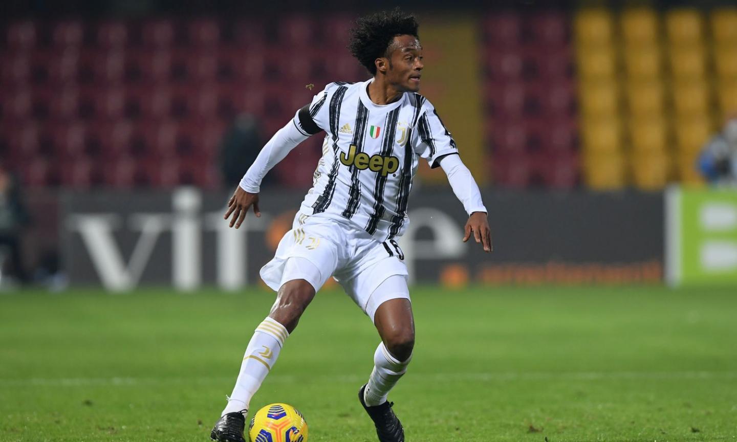 Tutti pazzi per Cuadrado, la furia della Juve che non molla mai VIDEO