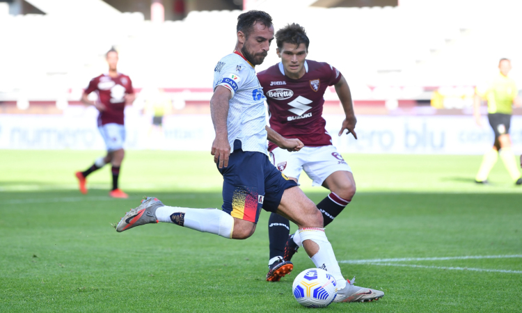 Foto con maglia di Dybala dopo il derby, giocatore del Torino costretto a scusarsi