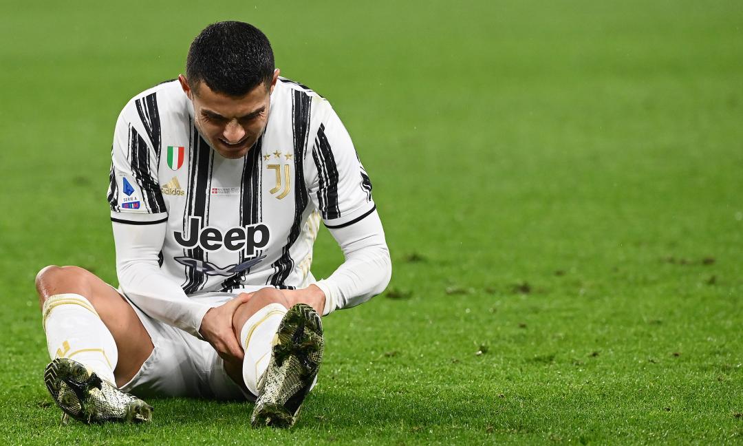 Ronaldo, che paura! Torna negli spogliatoi zoppicante, ma...