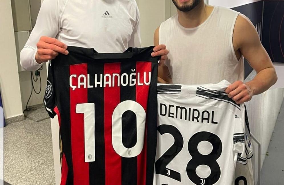 Milan, nuovo incontro con l'agente di Calhanoglu per il rinnovo. La Juve...