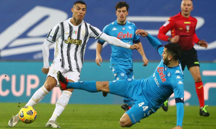 Supercoppa Juve-Napoli, MOVIOLA: Valeri nasconde i cartellini, netto il Var-rigore