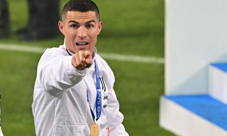 Il retroscena dalla Supercoppa: Ronaldo ha rotto il premio ricevuto!