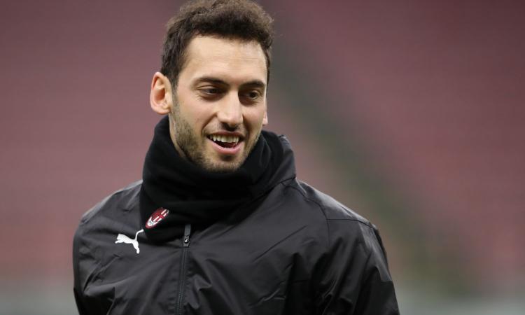 Juve, offerta per Calhanoglu: tutti i dettagli e la variabile Champions