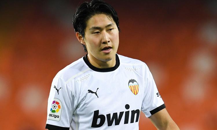 Obiettivo Juve, curiosità su Lee del Valencia: ecco come diventò famoso in Corea