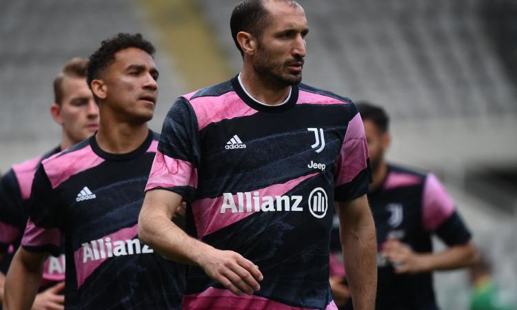 Chiellini raggiunge Furino e infonde grinta: 'Col Torino buona Juve, battiamo il Napoli!'