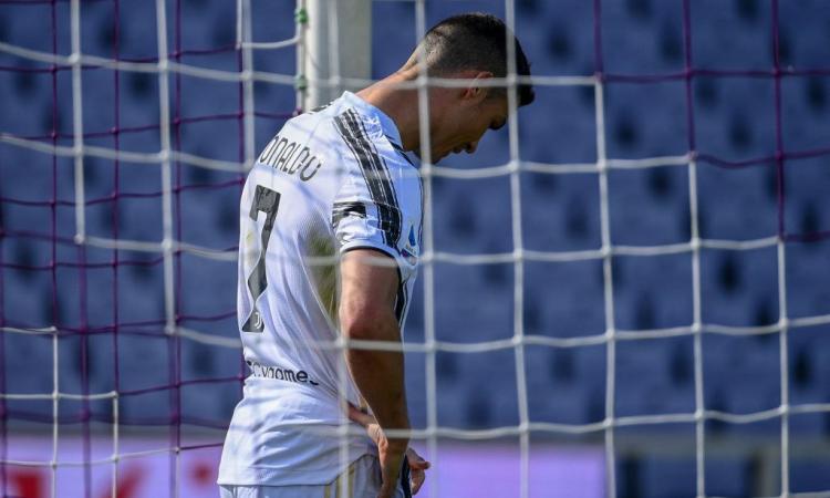 L'attacco: 'Ronaldo è un problema: spesso è il peggiore in campo, futuro in bilico'