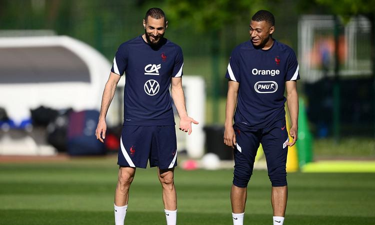 Benzema: 'Mbappé giocherà per il Real Madrid, lo vorrei già qui' 