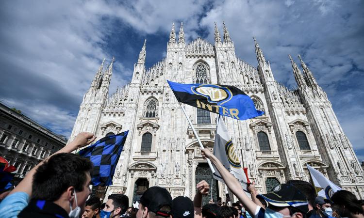 Inter, tifosi a San Siro per la festa scudetto