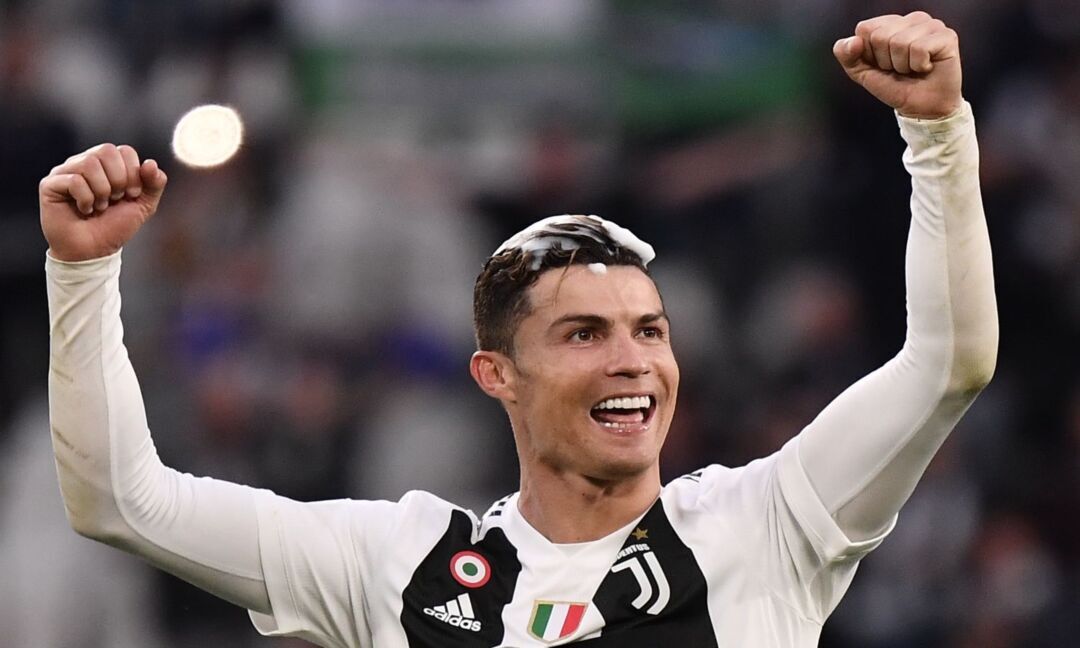 Cristiano Ronaldo, la Juventus gli fa gli auguri con una dedica speciale FOTO