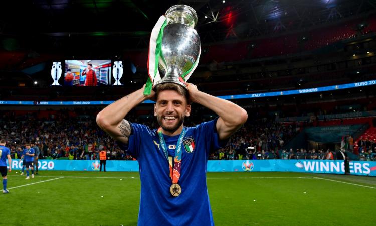 Berardi-Juve, i tifosi bianconeri non ci stanno: 'Sacrifichiamo Chiesa per lui?', 'Non ha carattere' 