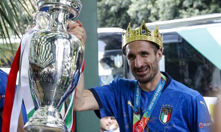 Presidente Mattarella, onorificenze all'Italia: Chiellini Ufficiale. Tutte le cariche per Vialli, Mancini e i giocatori