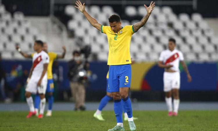 Brasile batte Cile, la gioia social di Alex Sandro e Danilo  FOTO