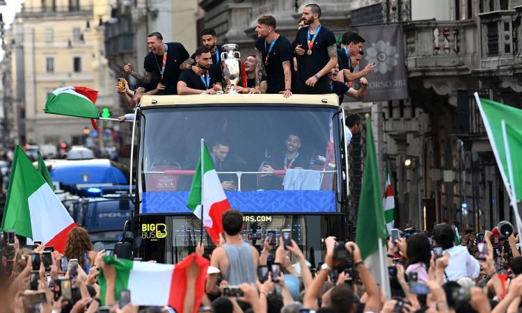 Pessina: 'Un giocatore della Juve ha lottato per festeggiare sul bus scoperto' 
