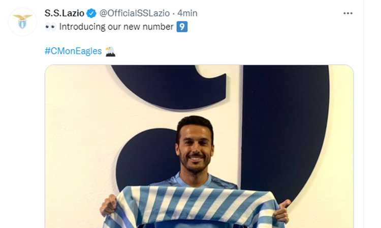 La Lazio ufficializza il nuovo attaccante: che sgarbo ai rivali!