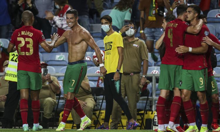 Ronaldo: 'Vi spiego perché tengo particolarmente al record di gol in nazionale' VIDEO