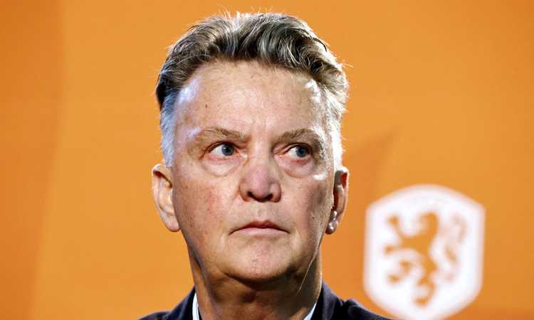 Olanda, clamoroso: Van Gaal in panchina nonostante il tampone positivo