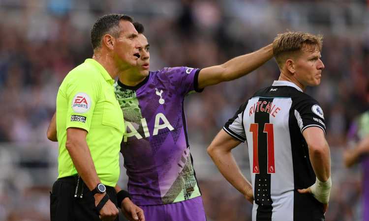 Newcastle-Tottenham: Reguilon avvisa l’arbitro e salva la vita a una tifosa!