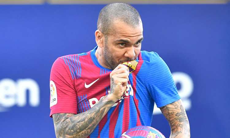 Ex Juve, quanto prende Dani Alves al Barcellona: la cifra stupisce