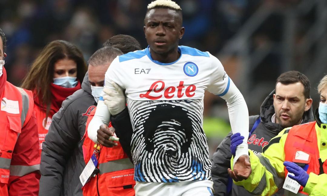 Napoli, dimesso Osimhen: novità sui tempi di recupero