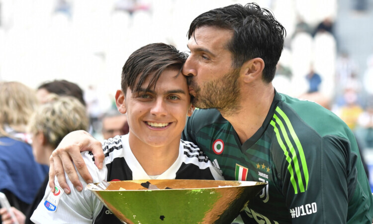 Anche Dybala celebra Buffon: il messaggio 