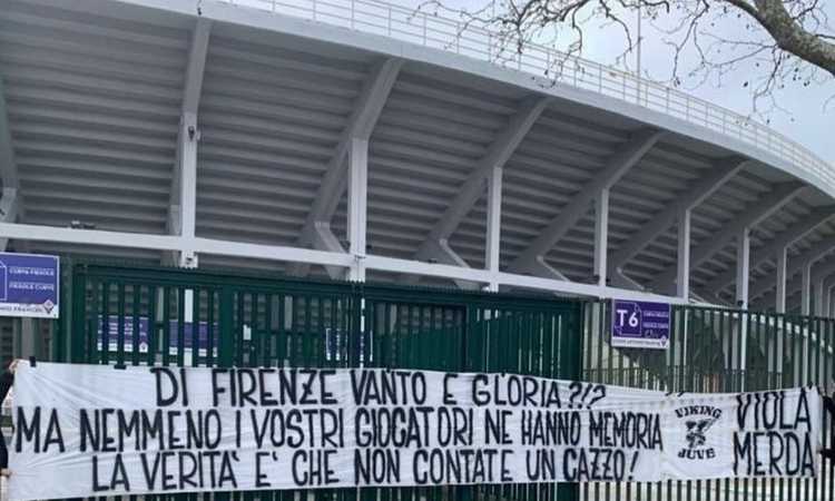 Juve, revocato il Daspo al tifoso che affisse lo striscione al Franchi: 'Non contate un c***o'