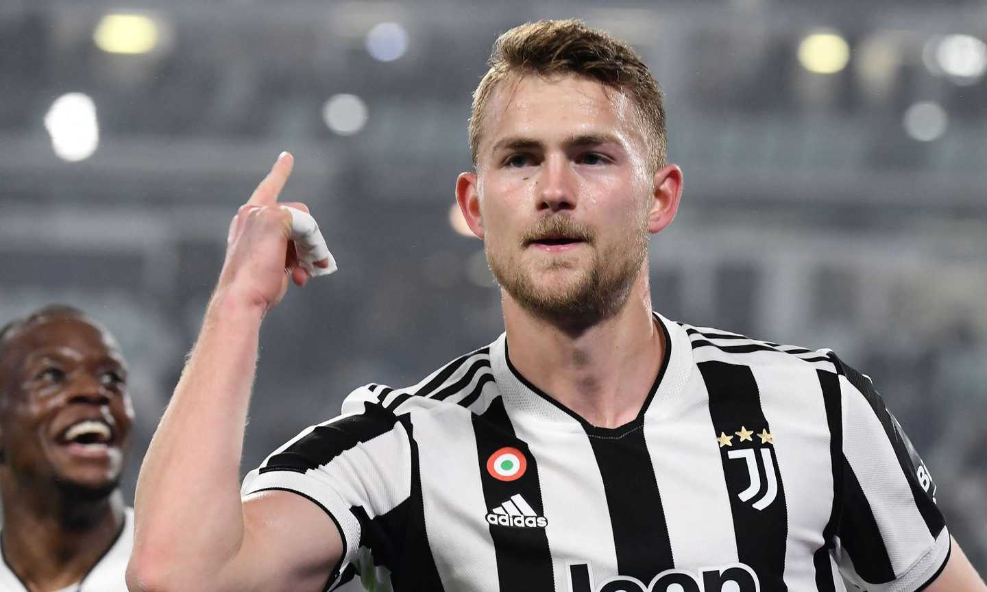 Juve, si lavora al rinnovo di De Ligt: 'Si trova molto bene a Torino, ora...'