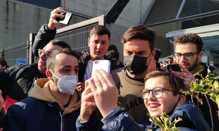 Juve, visite mediche terminate per Dybala: nessuna lesione, si va verso la non convocazione in Champions FOTO E VIDEO