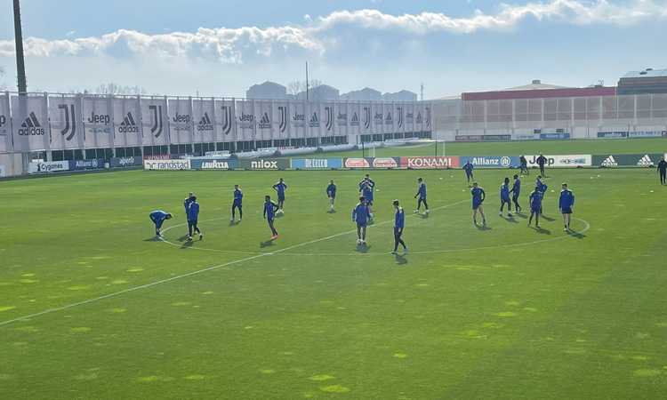 Verso Villarreal-Juve, l'allenamento dei bianconeri alla vigilia: Bonucci e Pellegrini presenti, problema per Rabiot FOTO e VIDEO