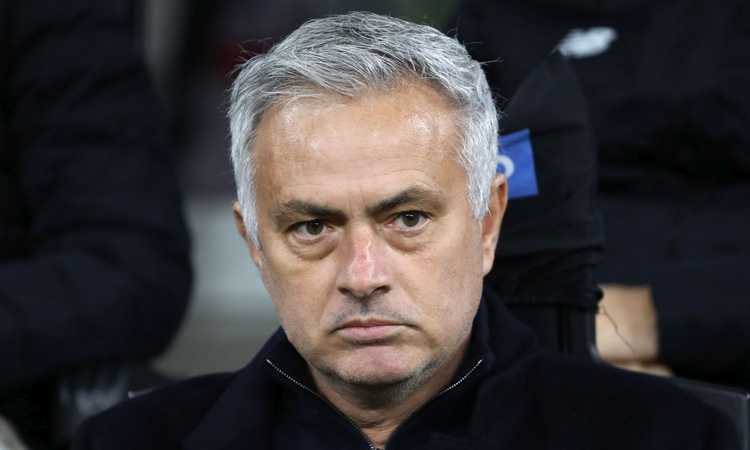 Roma, Mourinho contro la squadra: 'Vi siete cagati sotto, chi non ha le palle vada in C!'