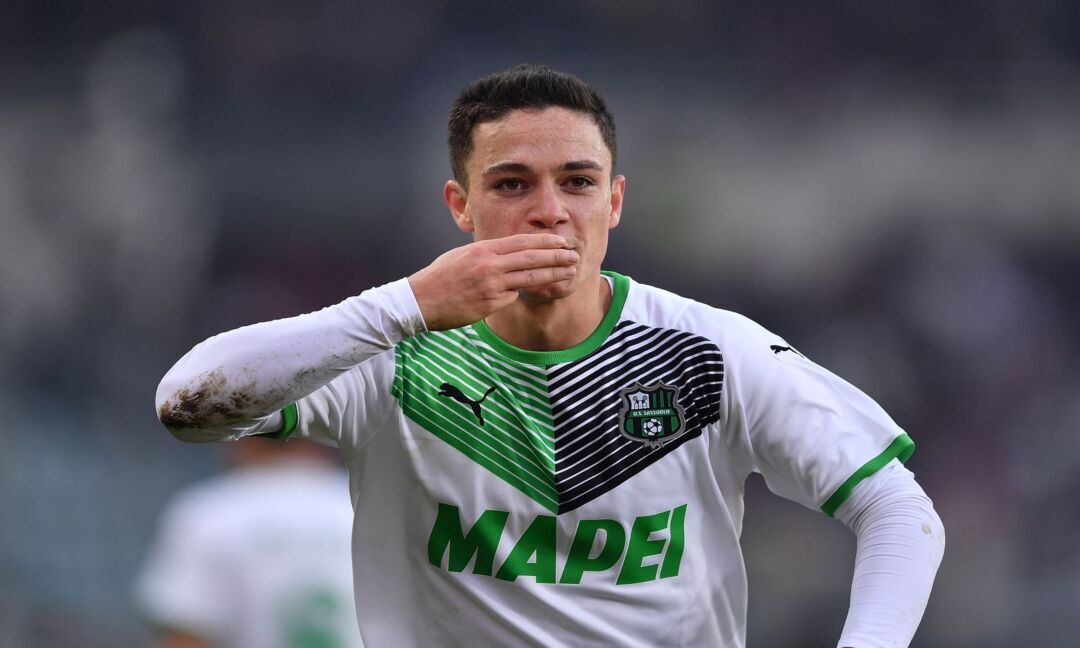Juve attenta, il Napoli presenta l'offerta per Raspadori