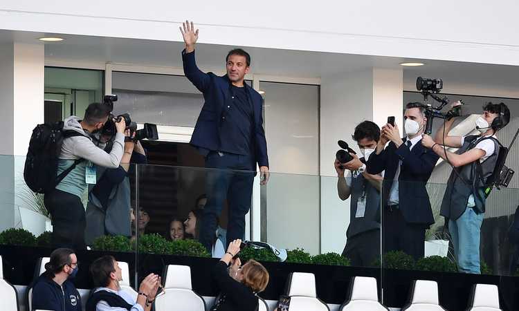 Juve, Del Piero è arrivato allo Stadium! 'Felice di essere tornato'. Standing ovation dei tifosi: 'Un capitano' VIDEO