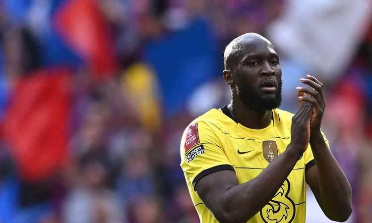 L'ex difensore su Lukaku: 'Non è così forte come credono molti...'