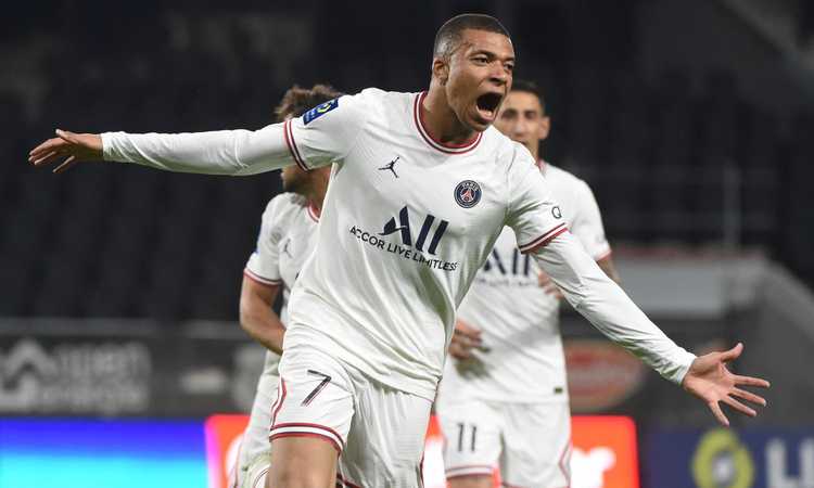 La madre di Mbappé risponde alle voci di mercato: le sue parole