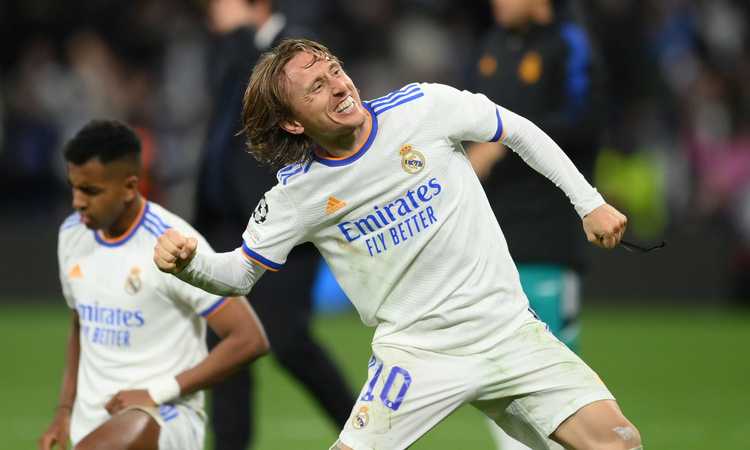 Modric come Bernardeschi? Il VIDEO scatena i social