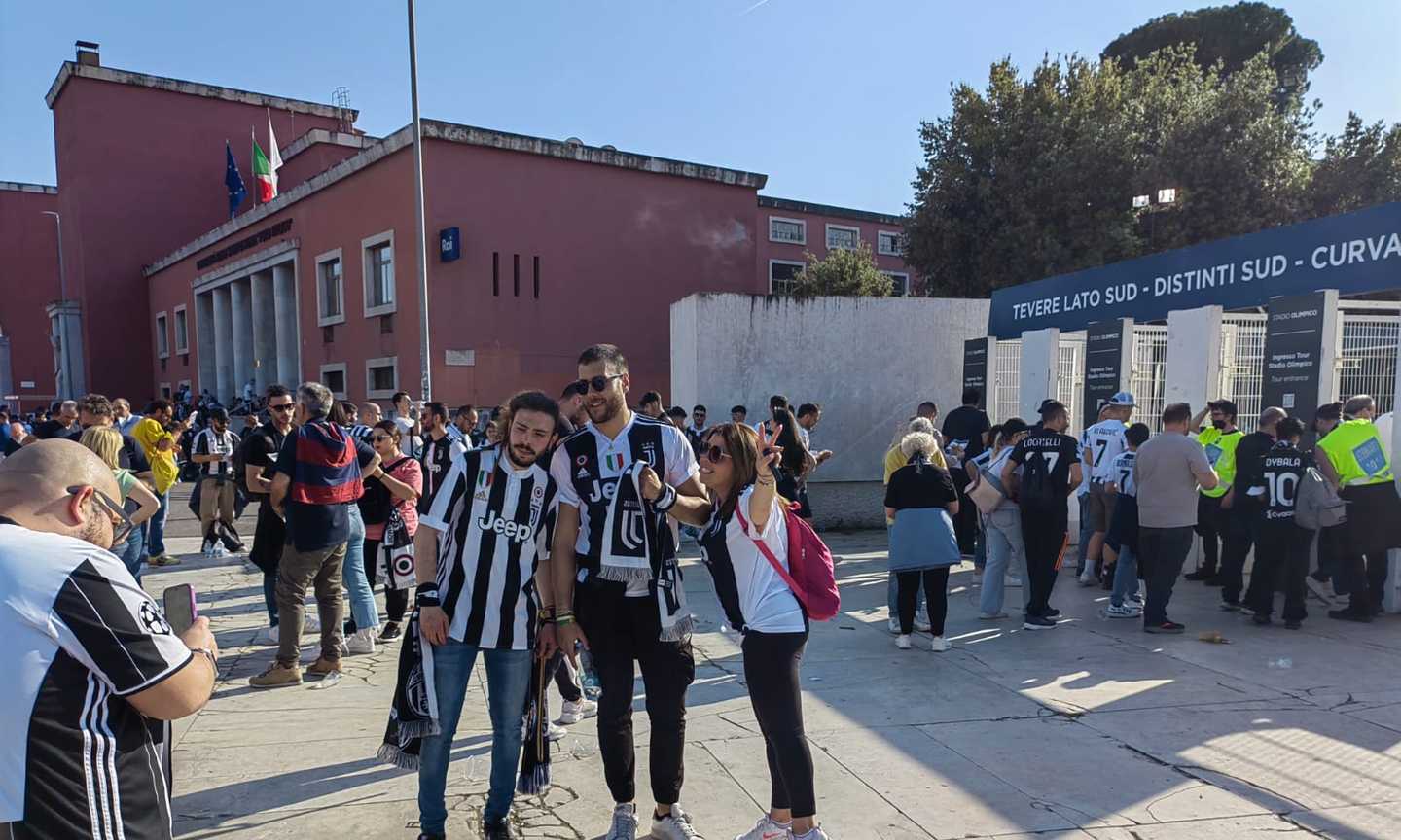 Juve-Inter, FOTO e VIDEO nel pre partita. Dalla curva nerazzurra: 'Dybala è nostro'