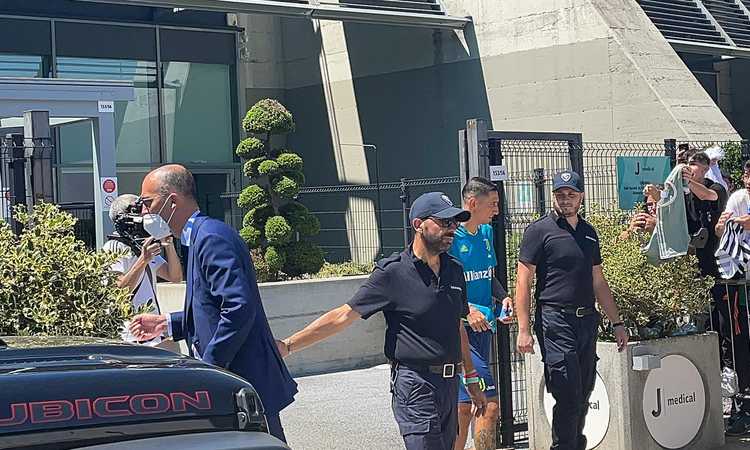 Juve, Di Maria: visite mediche concluse, altro bagno di folla FOTO e VIDEO