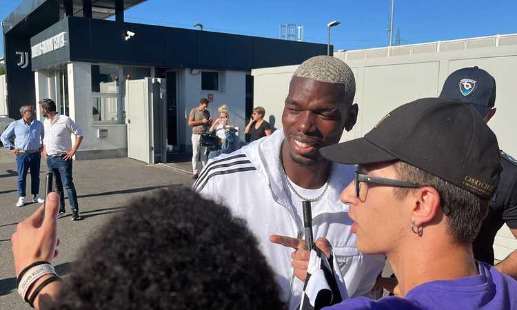 Juve, Pogba saluta i tifosi: 'Che bello rivedervi, sono molto felice'. E poi si batte la mano sul cuore VIDEO