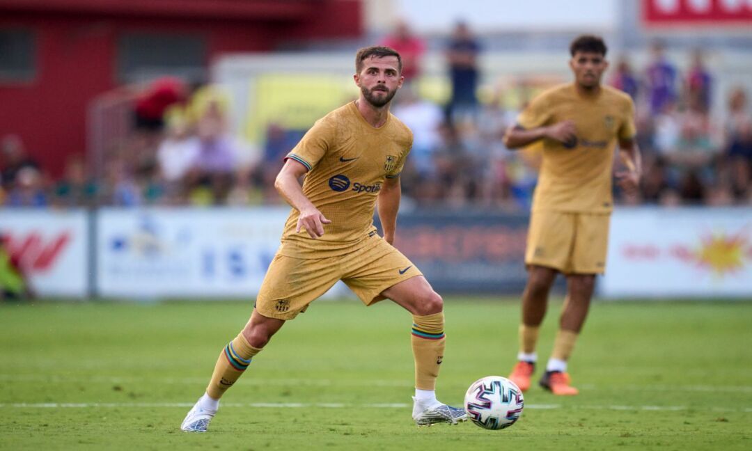 Pjanic-Juve, la pista si raffredda? Il bosniaco perde posizioni, ecco perché