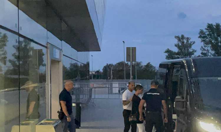 PAREDES È ARRIVATO A TORINO! Le immagini LIVE da Caselle FOTO e VIDEO