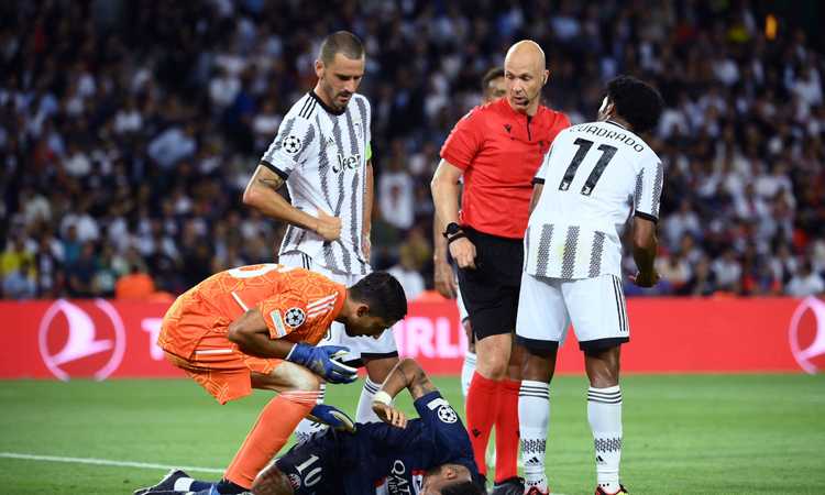 Psg-Juve, la MOVIOLA dei giornali: 'Neymar si butta in area', 'Due scivoloni dell'arbitro'