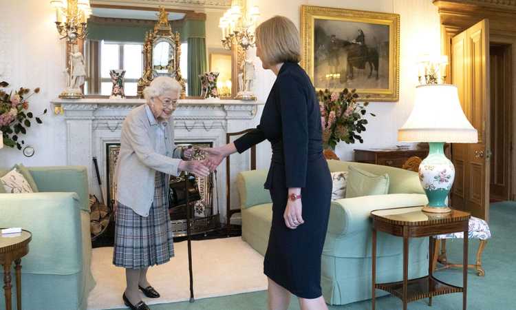 È morta la Regina Elisabetta II, aveva 96 anni: l'annuncio di Buckingham Palace