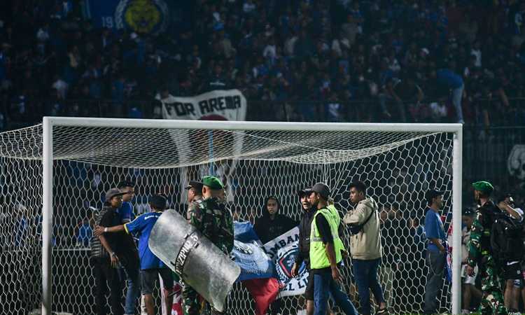 Tragedia in Indonesia: almeno 182 morti dopo una partita, oltre 200 i feriti