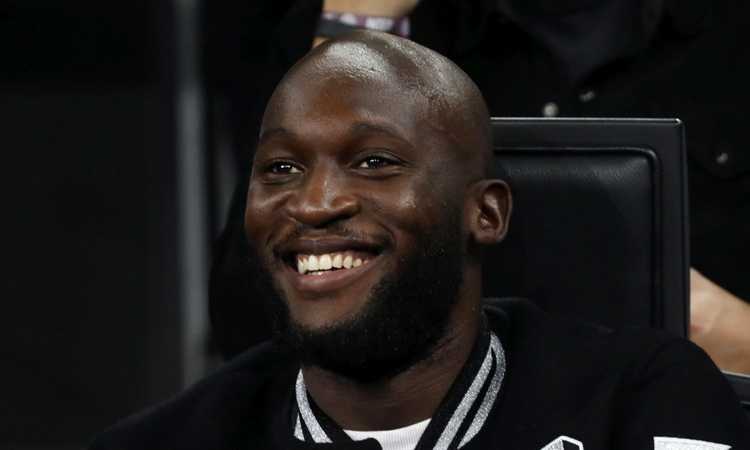 Juve, Giuntoli a Londra per Lukaku con un problema: cambia la strategia e spunta una data