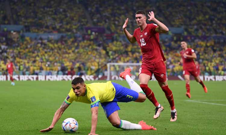 Il Brasile c'è, la Serbia no: Danilo ed Alex Sandro convincono, per Vlahovic mezz'ora da incubo