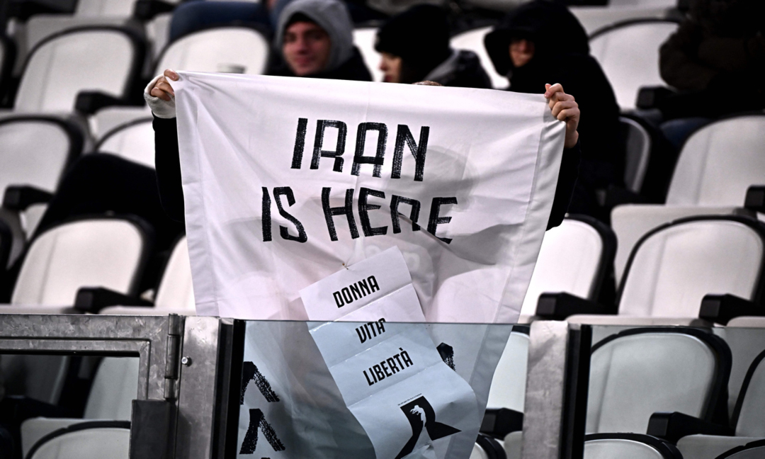 'Iran is here': allo Stadium spunta uno striscione speciale