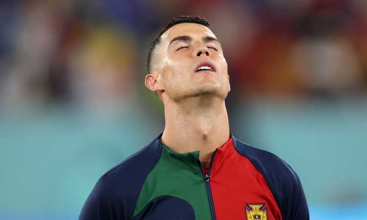 Portogallo, dopo l'eliminazione Cristiano Ronaldo scoppia in lacrime VIDEO