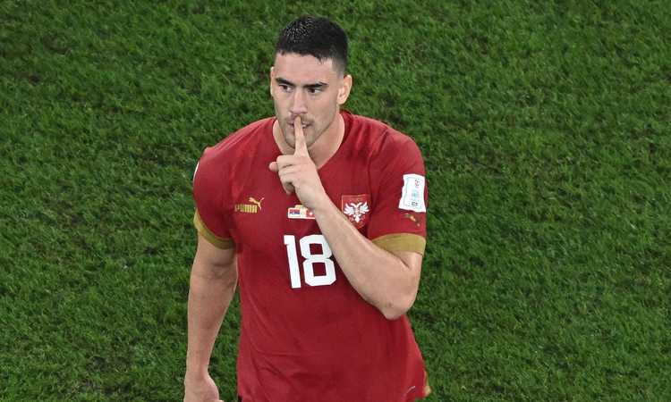 Serbia, CT Stojkovic: 'Vlahovic lavora per la squadra, ma è concentrato sui gol'