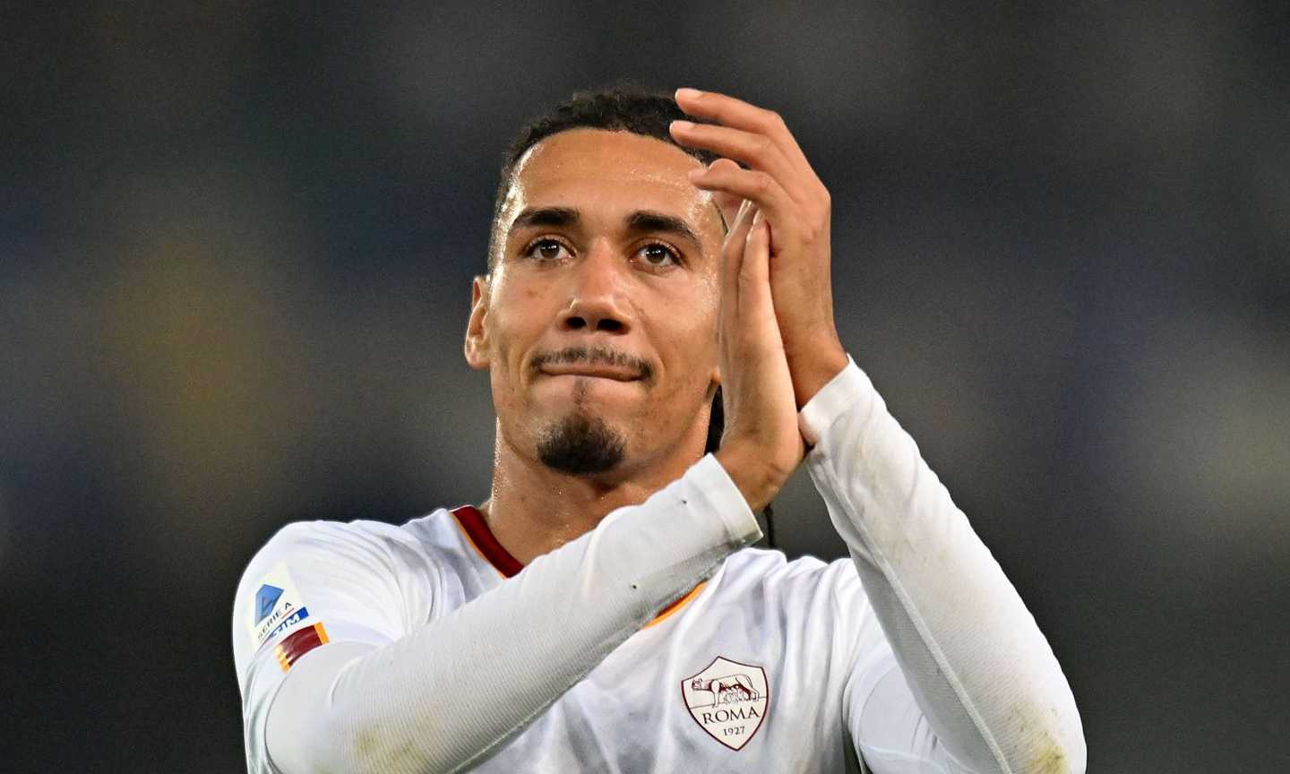 C'è distanza tra la Roma e Smalling per il rinnovo: la Juve osserva 